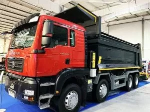 САМОСВАЛ SITRAK C7H 8x4 универсальный кузов (28,5 куб.м.)
